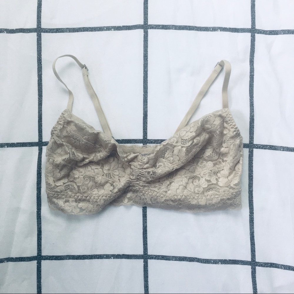 ✰ nude lace bralette